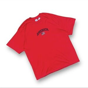 Vintage NWT Gildan Red American Flag Tee